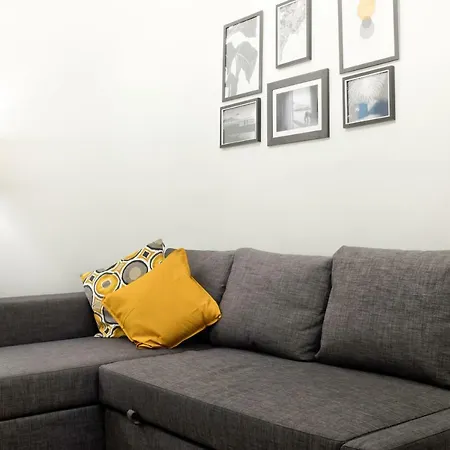 Manuela Piazza Del Plebiscito Centro