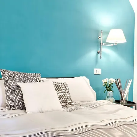 Manuela Piazza Del Plebiscito Centro *