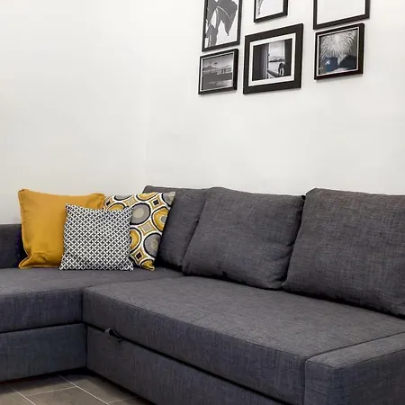 Manuela Piazza Del Plebiscito Centro * ナポリ