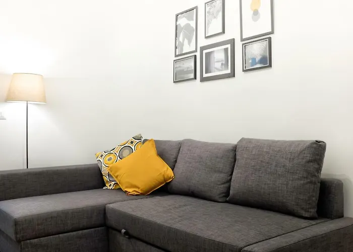 Manuela Piazza Del Plebiscito Centro